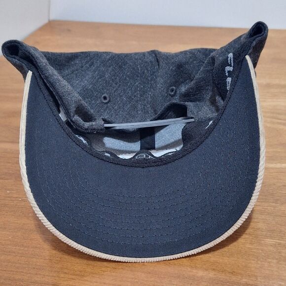 Travis Mathew Corduroy Bill Snap Back Baseball Cap Flex Fit 110 Yupoong Golf Hat - Picture 10 of 11